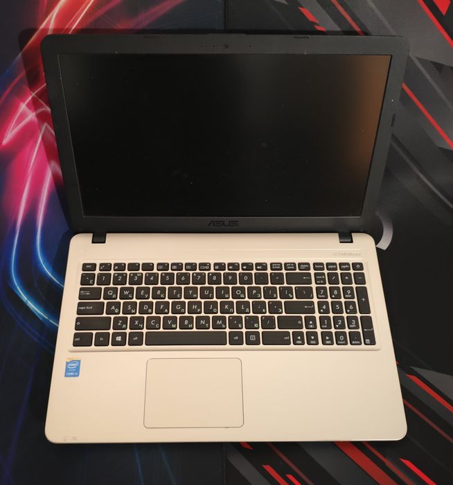 ASUS 15.6" / Core i3 / SSD 240 ГБ / АКБ 100%