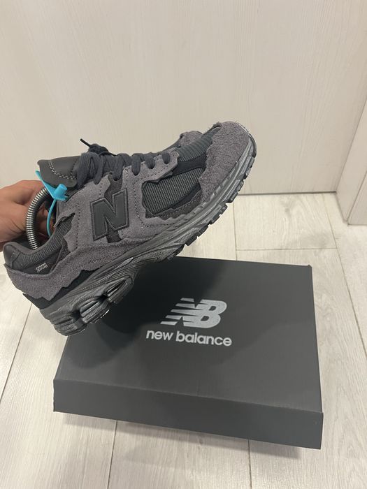 new balance 2002R
