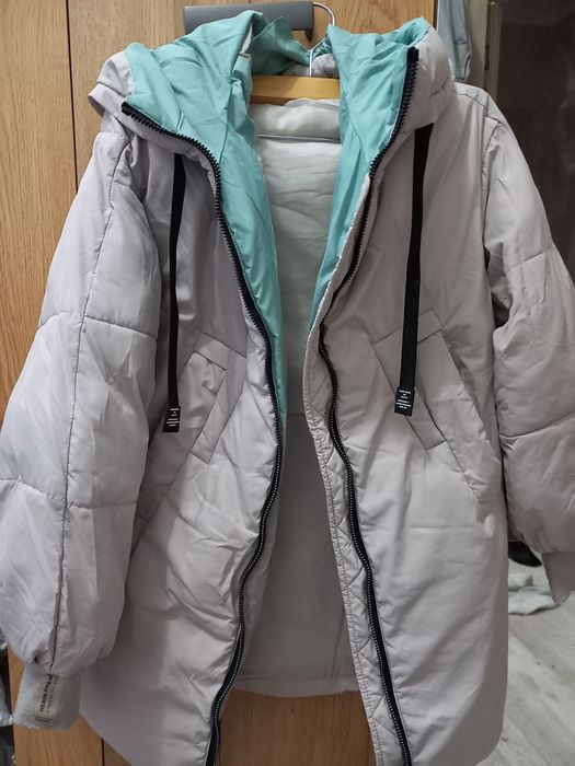 Продаётся Женские одежды куртка размер 48