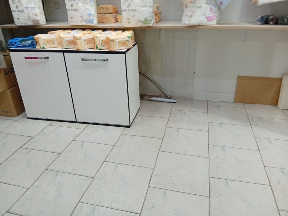 Shkafchalar sotiladi