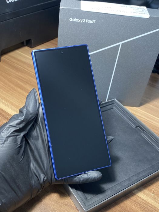 Samsung Galaxy Z Fold7 • 256 GB •Blue Shadow