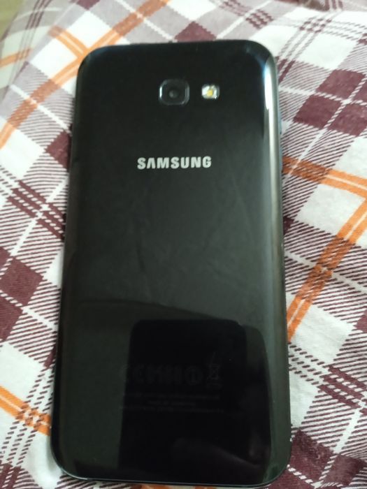 Самсунг А7, 2017 года.