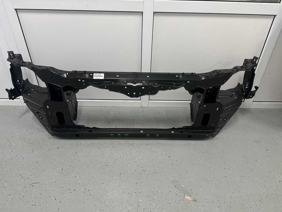 Телевизор рамка кузова на Land Cruiser 200 на (16-21*) новый оригинал