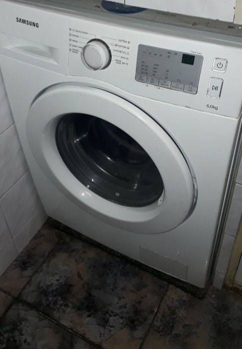 Продавам пералня SAMSUNG
