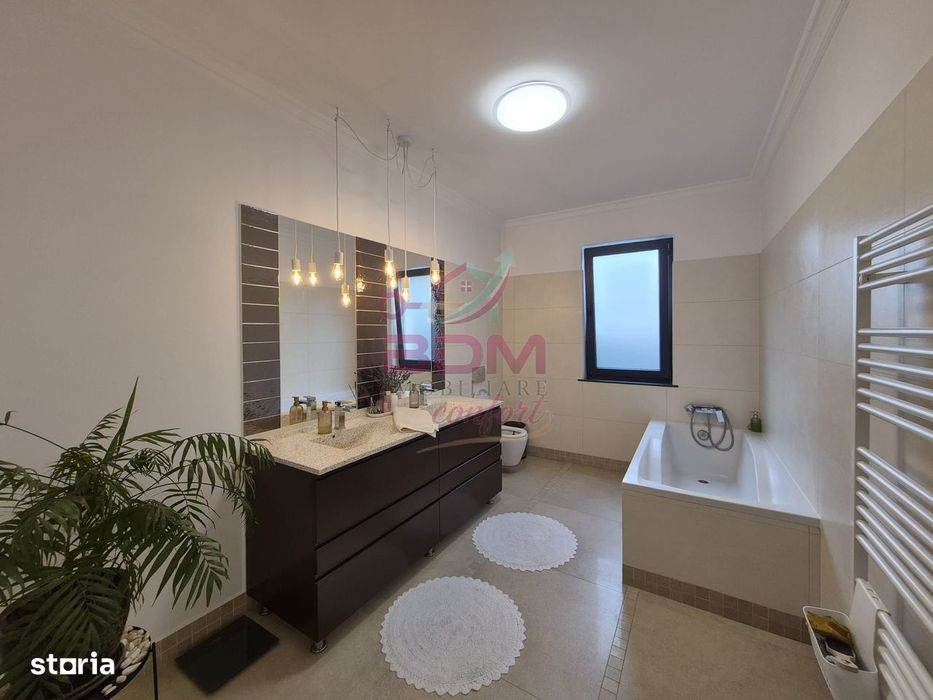 Vila moderna cu 4 camere I 220 mp I 750 mp teren I zona centrala