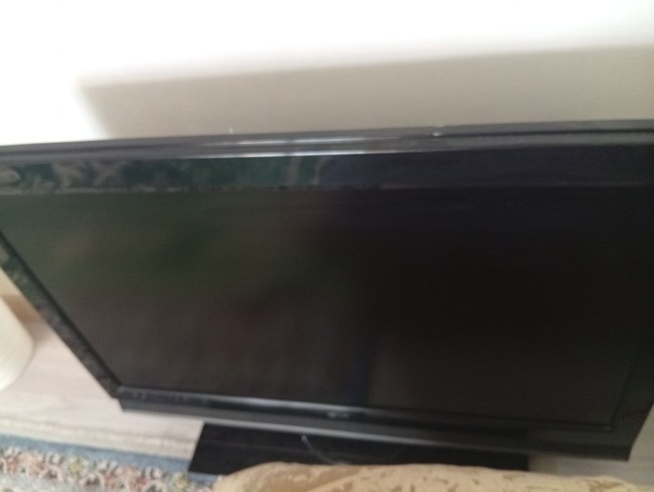 LG 37LC41 2007 год
