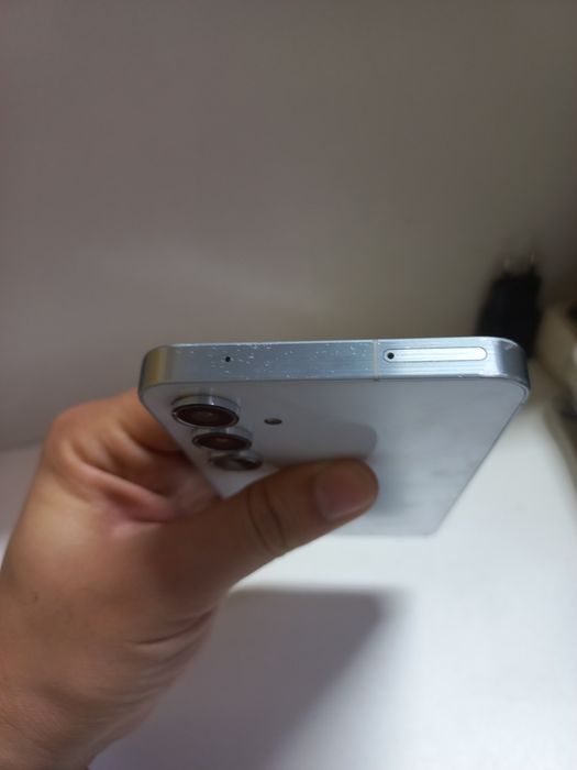 Samsung A55 5G 8/128 GB холати ортача срочно