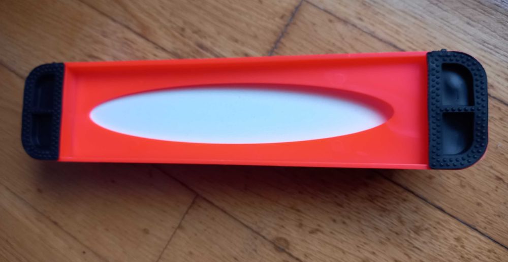 Piatra de ascutit cu doua granulatii.