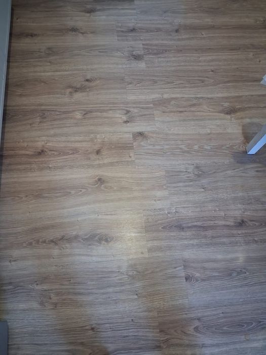 Продается ламинат 100 кв м