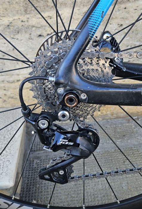 Продавам шосеен велосипед Shockblaze S5