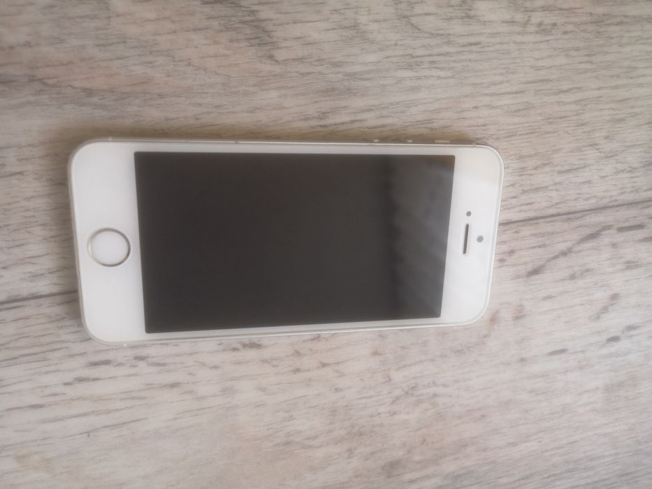Продам iphone 5s 16гб silver