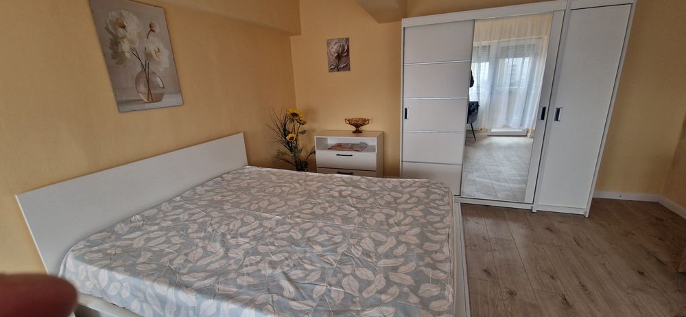 Închiriez garsoniera Nufarul