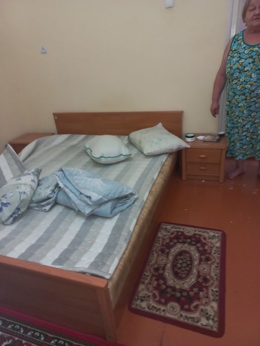 Продам кровать для спальни