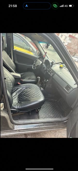 Приора люкс 2012год