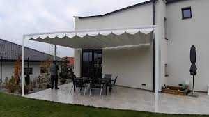 Pavilioane elegante din lemn pentru momente de neuitat