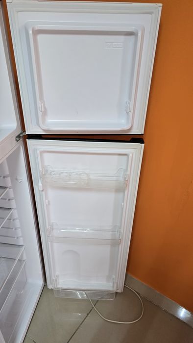 Холодильник AVA.