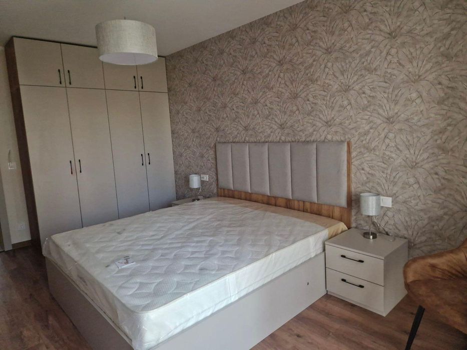 Дава се под наем Двустаен апартамент в София, Център - 80 кв.м за 917.49 € - Снимка #1