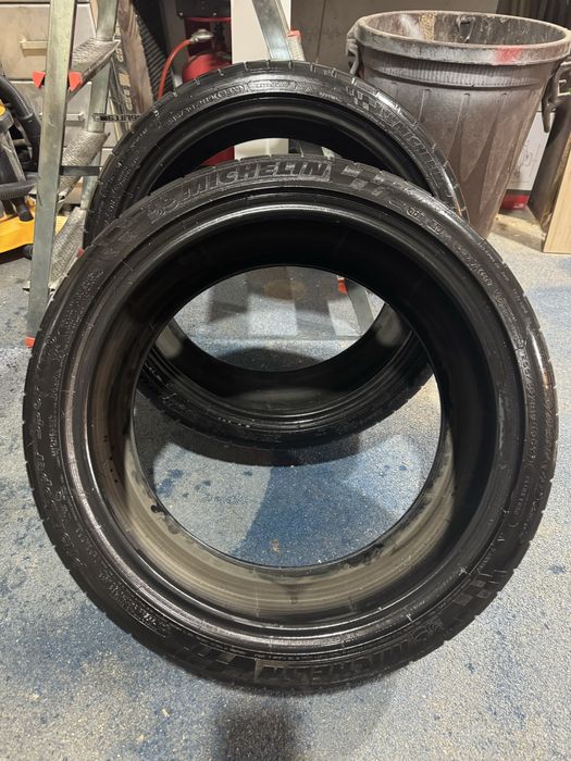 Продам в отличном состоянии michelin pilot super sport 255/35 и 285/30