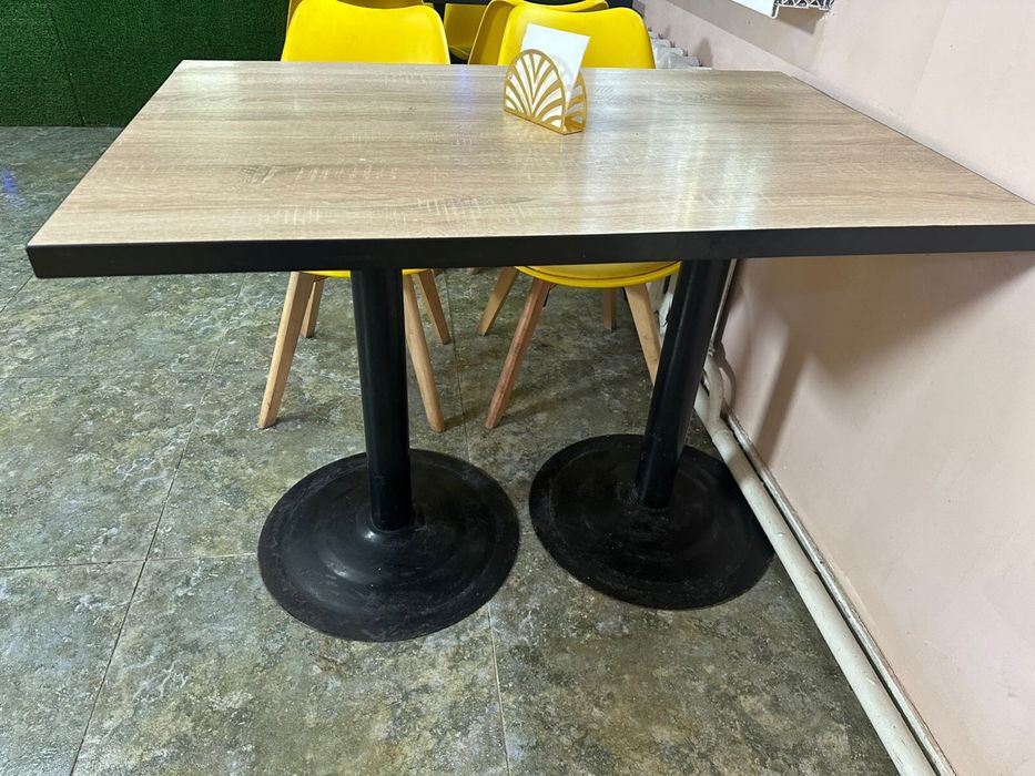 Лабиринт стол и стульям