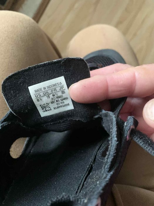 Adidas trail cu crampoane, sistem velcro, mărime 44 2/3 — stare bună