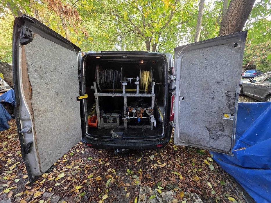 Ford Transit Echipat Complet Desfundare Canalizare & Intervenții; Afacere la Cheie