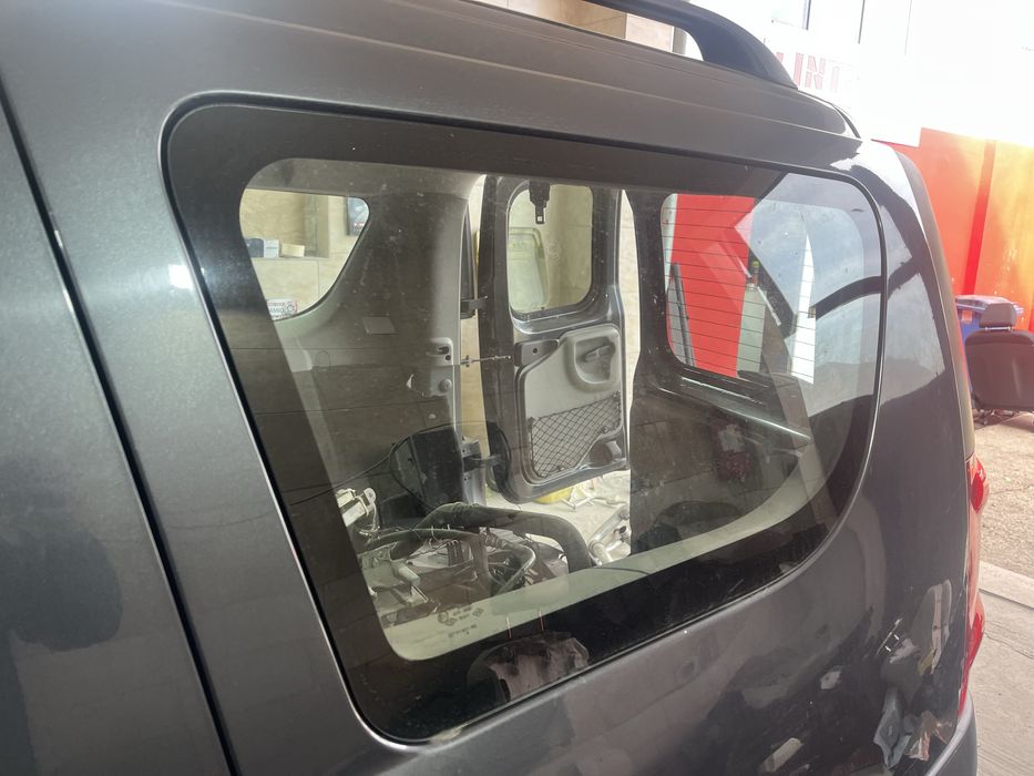 Geam dacia logan mcv spate portbagaj
