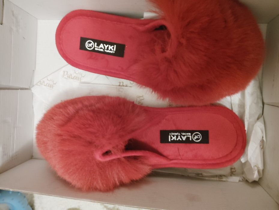 Продается женская обувь