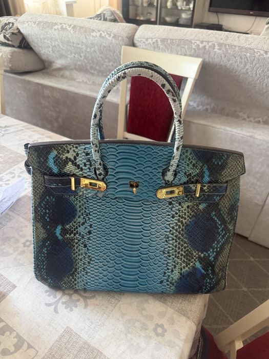 Продам стильную женскую сумку