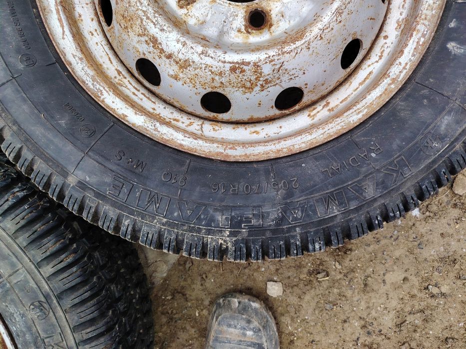 всесезонный покрышка для Нива