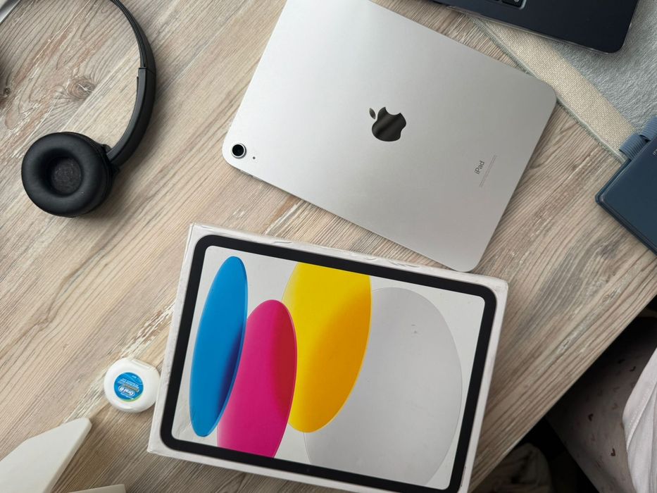 Продам iPad 10 64гб звоните