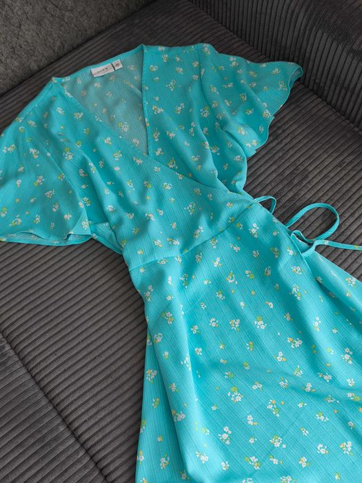 Рокля с прехлупване