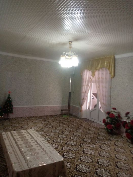 Hovli charxin srochni arzon sotiladi