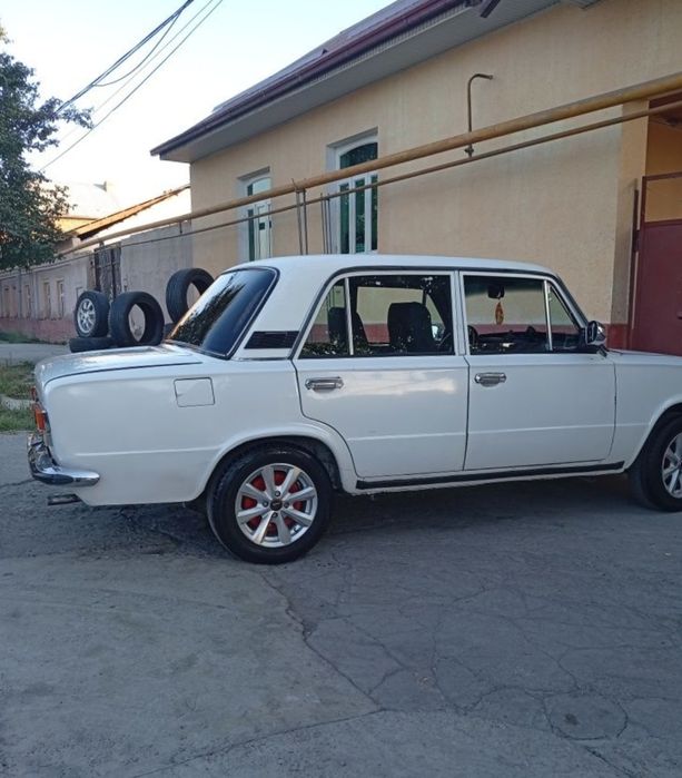 Vaz21011 Sotiladi