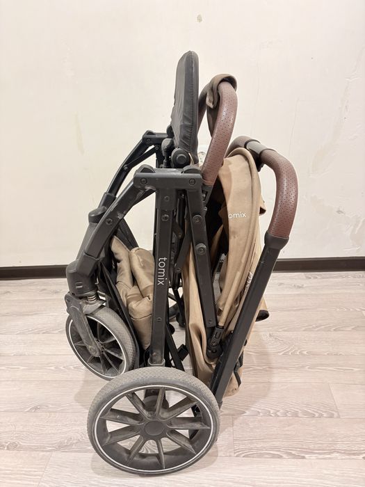 Продам коляску tomix kelli