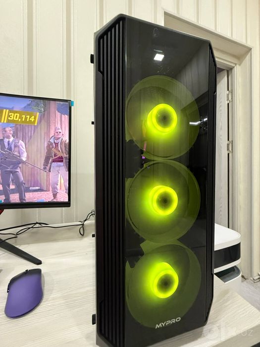 Gaming PC i7-13700F / RTX 5060 / 16GB DDR5/ 27" PIXEL 280Hz