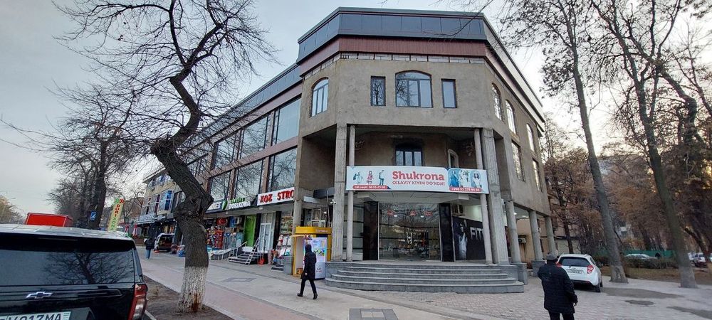 Сдается 2 этажа под офис бутики магазины учебный центр