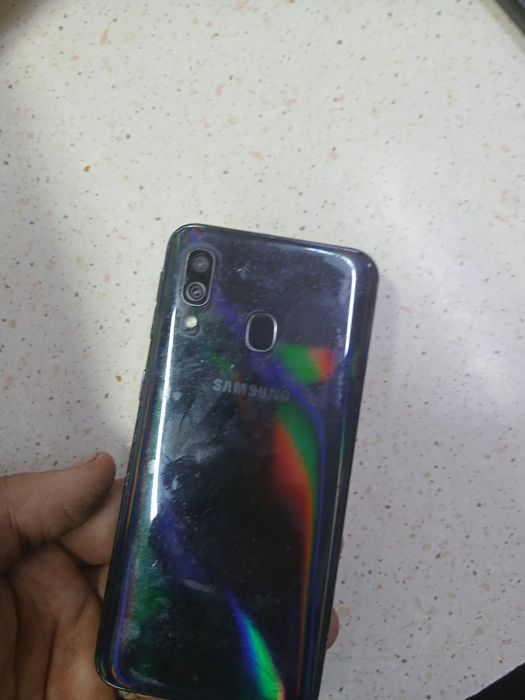 Самсунг  Galaxy А40