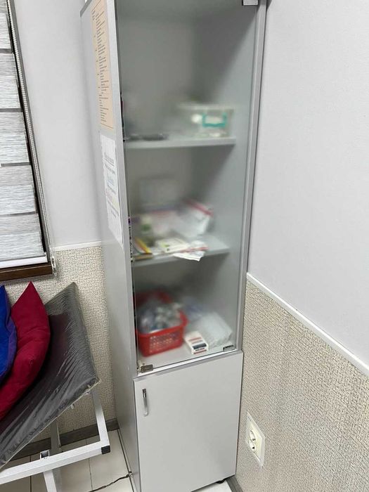 TIBBIYOT SHKAF SOTILADI ! Продаётся медицинский шкаф для клиники !