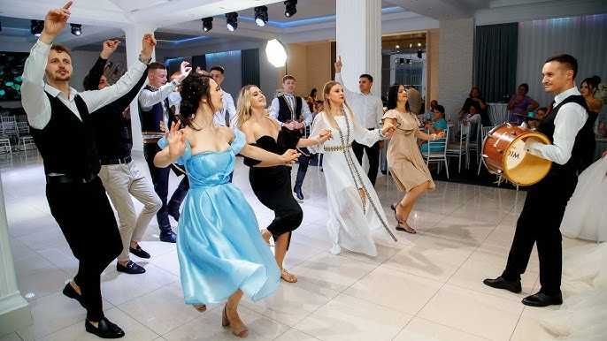 Formatie eveniment / Nunti / Botezuri / Petreceri / Lautari TOP EVENTS