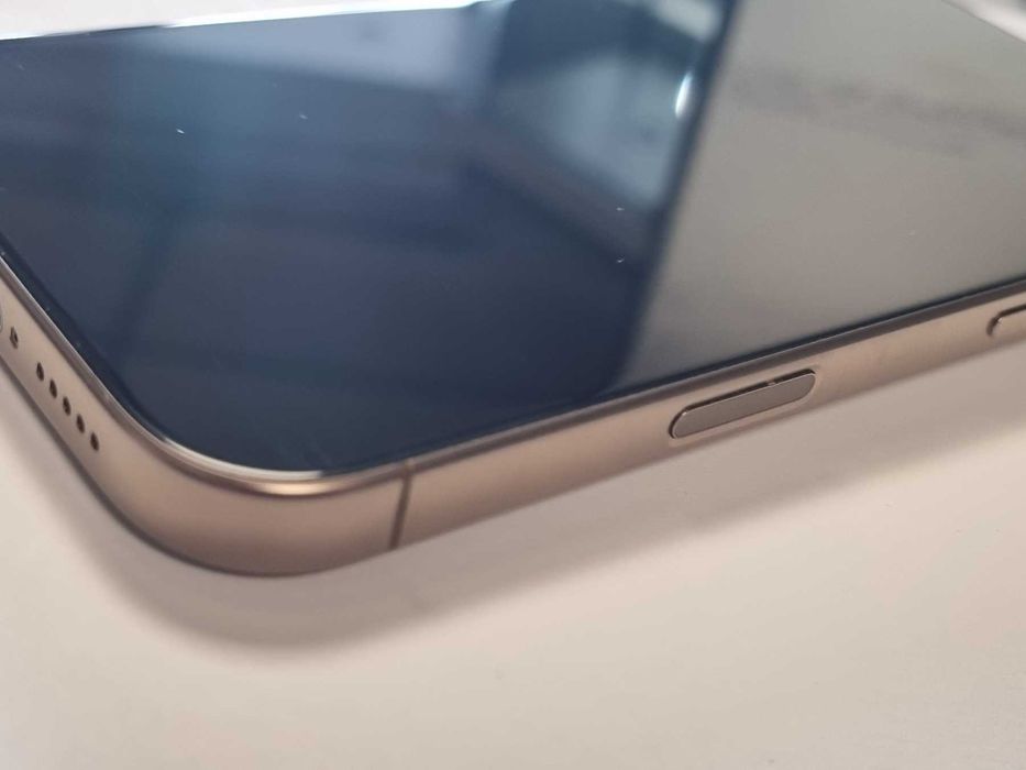 Iphone 16 Pro 256GB battery health 100%