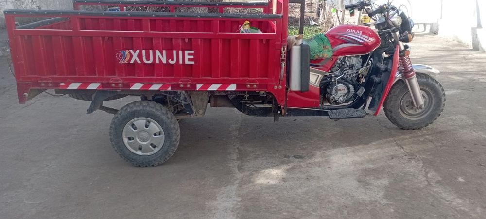 Benzinli scuter xunjie