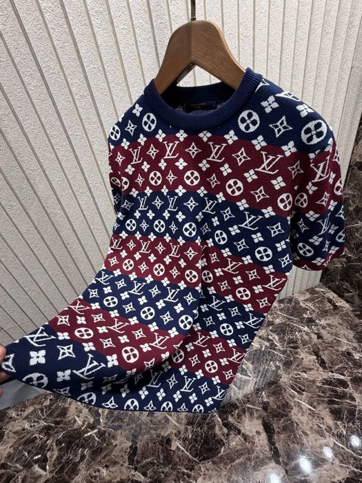 Мъжки тениски различни модели