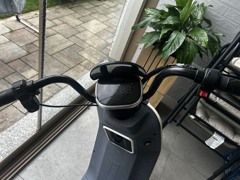 scuter electric m12