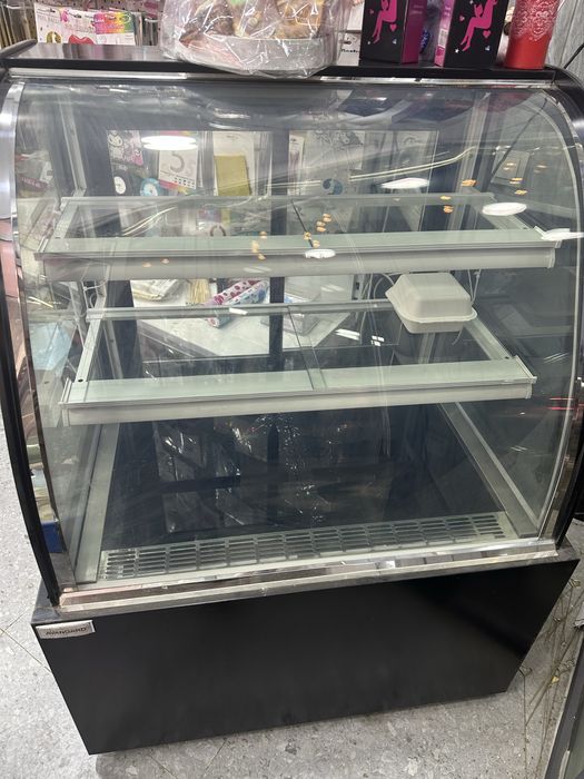 Холодильник витрина