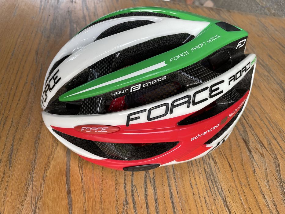 Вело шлем Force Road Pro в расцветке Italy