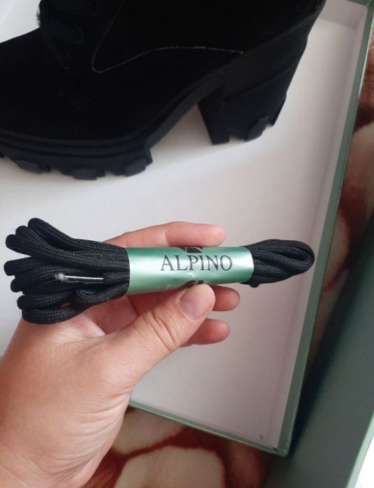 Продам  зимние  сапоги