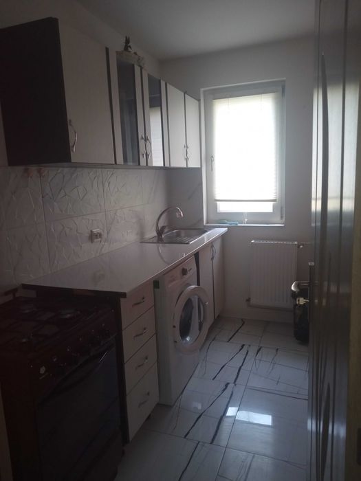 Închiriez apartament