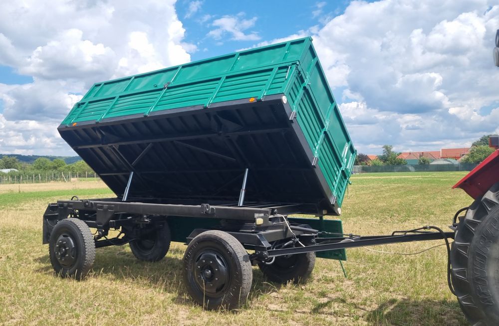 Remorcă basculabilă