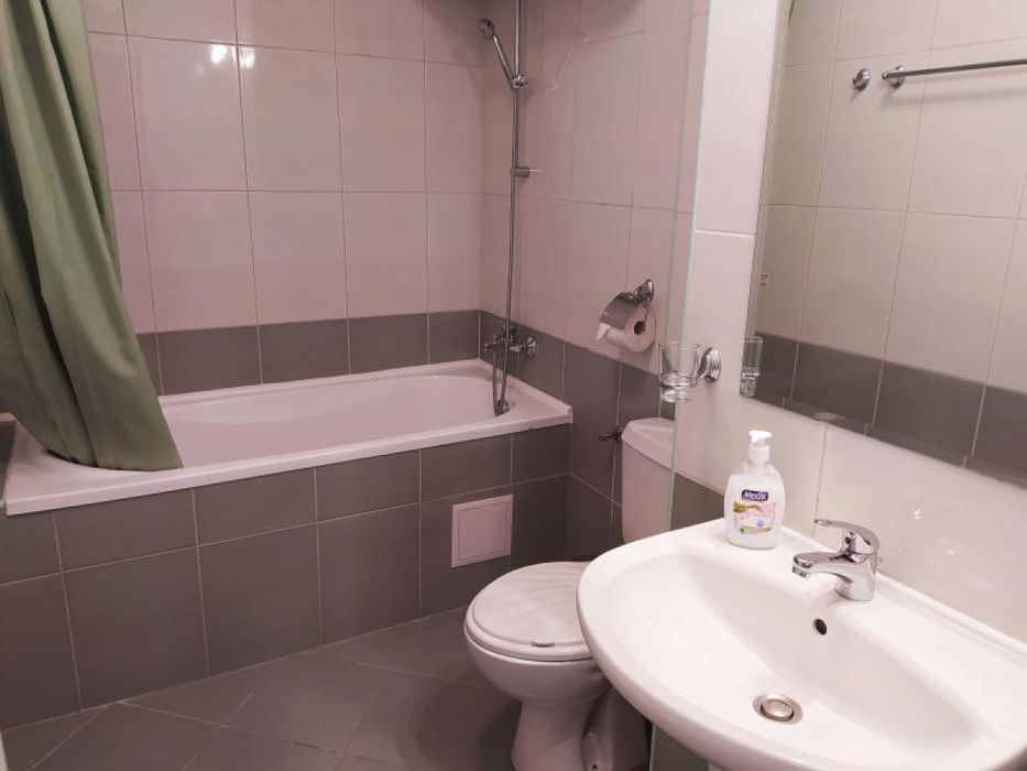 Дава се под наем Тристаен апартамент в Ахелой - 85 кв.м за 690 € - Снимка #17