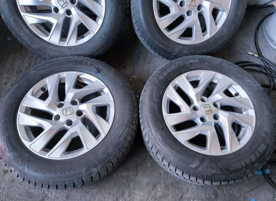 Зимни гуми за SUV  225/65R17 102H Goodyear ULTRA GRIP PERFORMANCE M+S